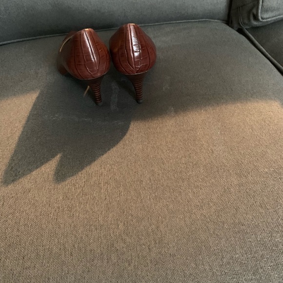 Shoes - Picture 2 of 3